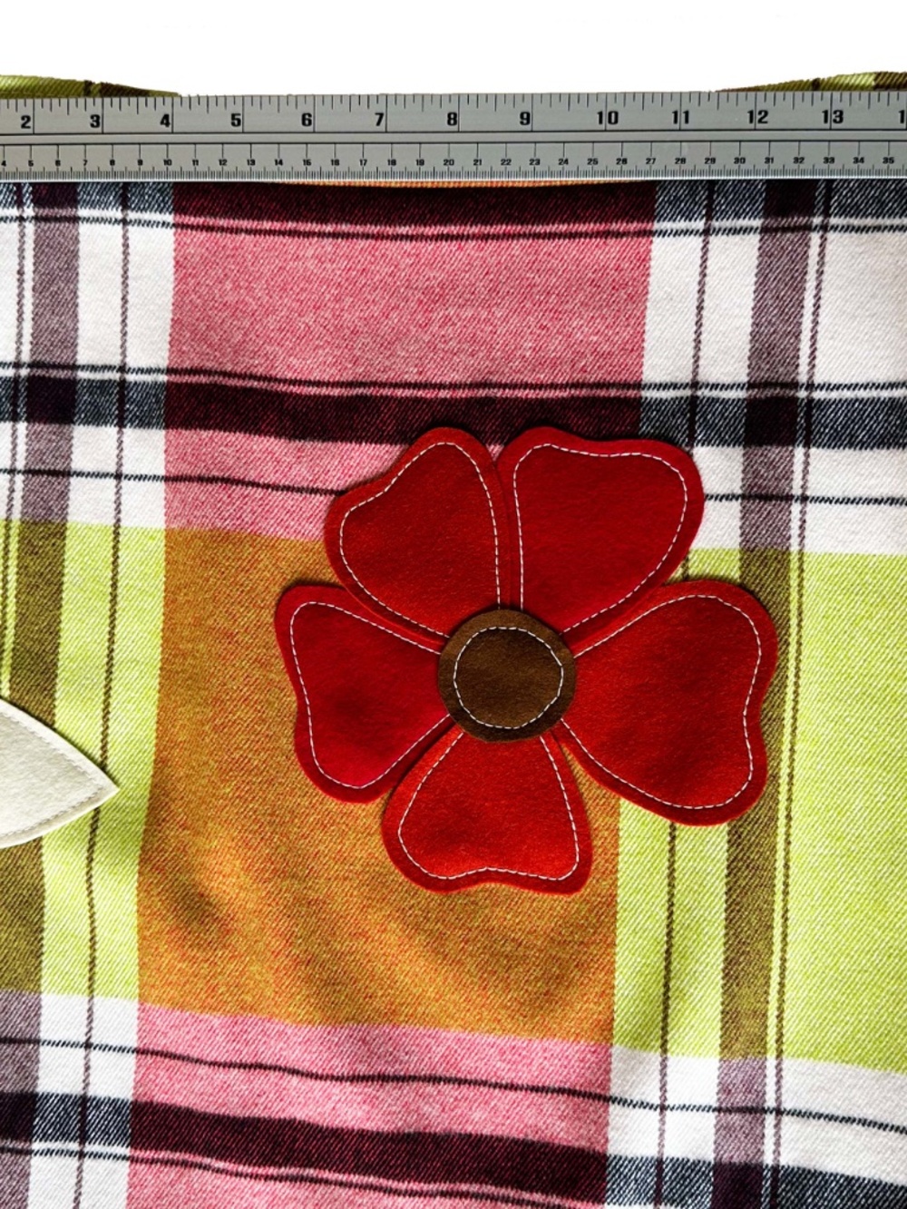 Moschino Plaid Wool Mini Skirt Floral Felt Appliqué Made in Italy Size US 8 - Picture 9 of 10